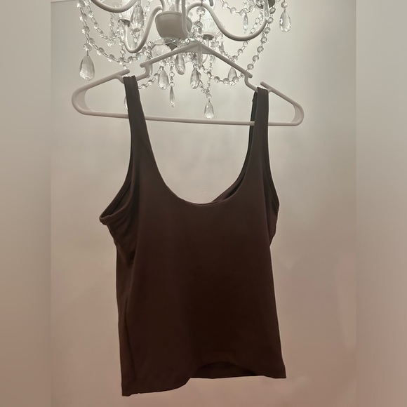 Size S Solely Fit Women’s Basic Tank - Picture 2 of 2